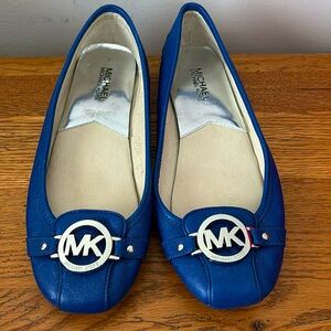 Michael Kors Fulton flat size 10 in cobalt blue